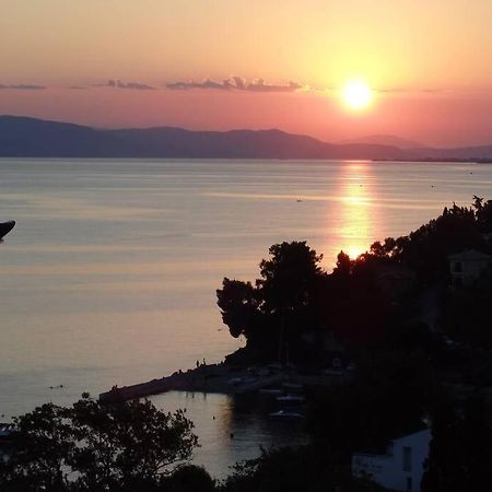 ¨Με Θέα Το Ηλιοβασίλεμα¨ Villa Áfissos Buitenkant foto