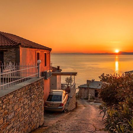 ¨Με Θέα Το Ηλιοβασίλεμα¨ Villa Áfissos Buitenkant foto